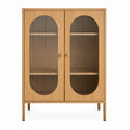 Aparador de madera con puertas de vidrio acanalado