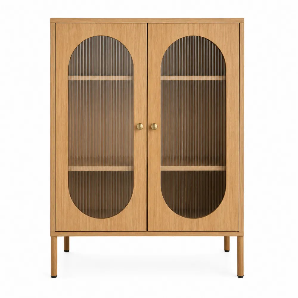 Aparador de madera con puertas de vidrio acanalado